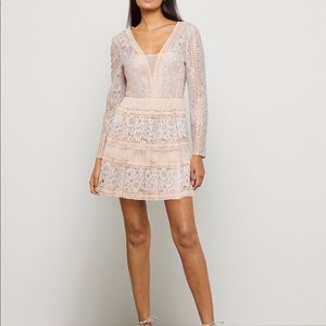 PIA LONG SLEEVE LACE DRESS